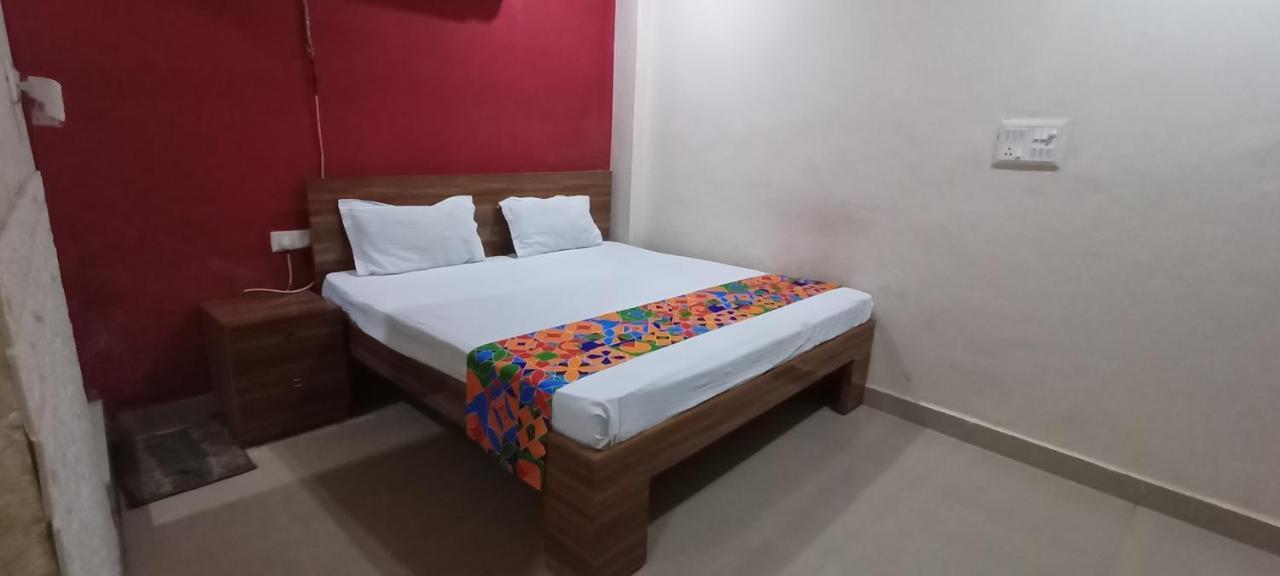 Sainik Guest House 500Mtr From Medanta Hospital Лакнау Екстериор снимка
