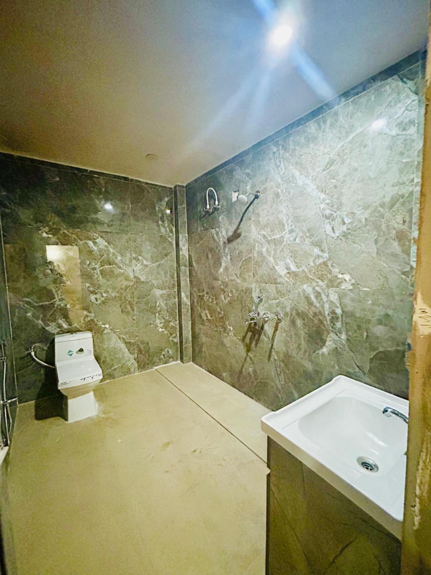 Sainik Guest House 500Mtr From Medanta Hospital Лакнау Екстериор снимка